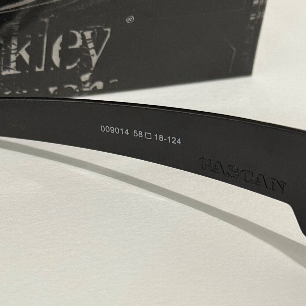 Oakley GASCAN Black Matte Frame OO9014 Chrome Iridium Lenses - Picture 7 of 7